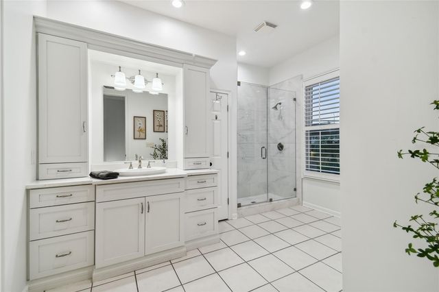 701 S PACKWOOD AVENUE, Tampa, FL 33606