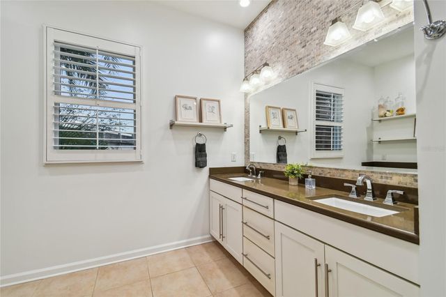 701 S PACKWOOD AVENUE, Tampa, FL 33606