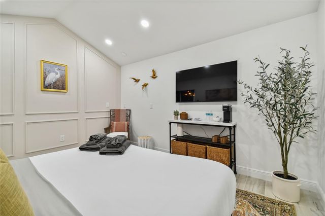 701 S PACKWOOD AVENUE, Tampa, FL 33606