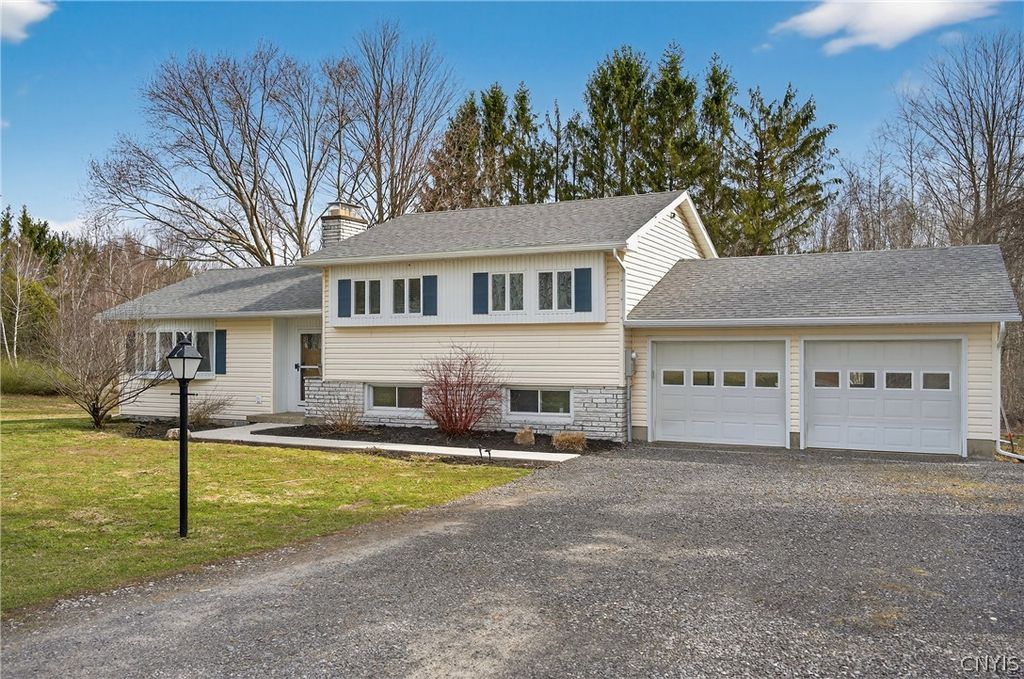 870 County Route 55, Granby, NY 13069