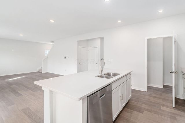 250 Sterndale Drive, Pickerington, OH 43147