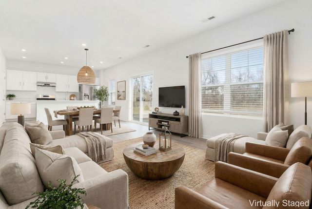 250 Sterndale Drive, Pickerington, OH 43147