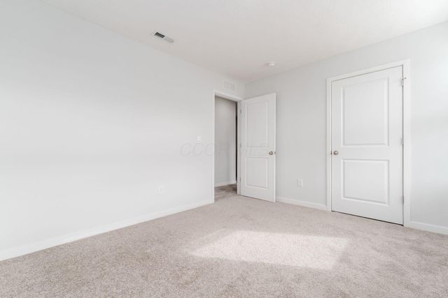 250 Sterndale Drive, Pickerington, OH 43147