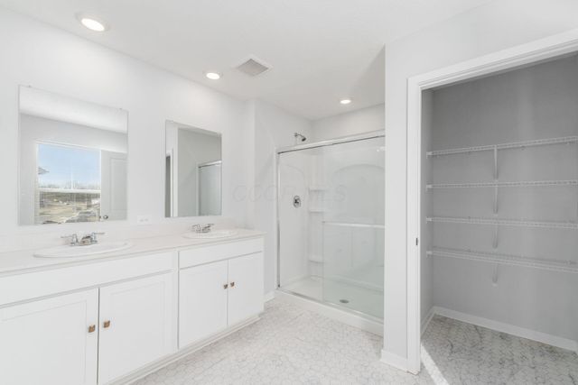 250 Sterndale Drive, Pickerington, OH 43147