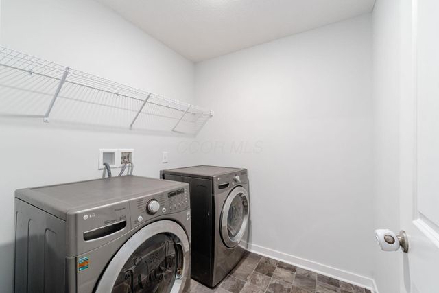 250 Sterndale Drive, Pickerington, OH 43147