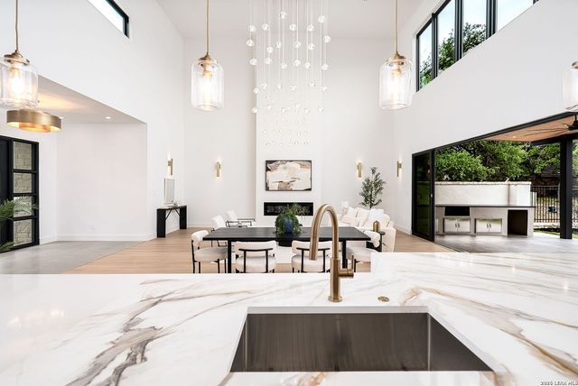 16 Grantham Glen, San Antonio, TX 78257