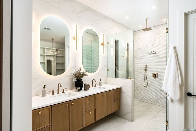 16 Grantham Glen, San Antonio, TX 78257