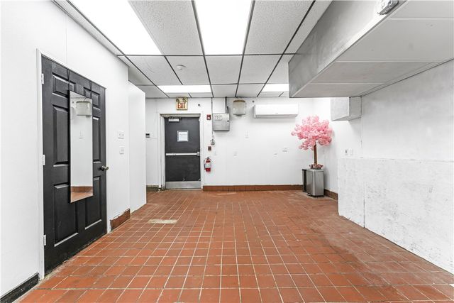 228 Oakland Avenue, Providence, RI 02908