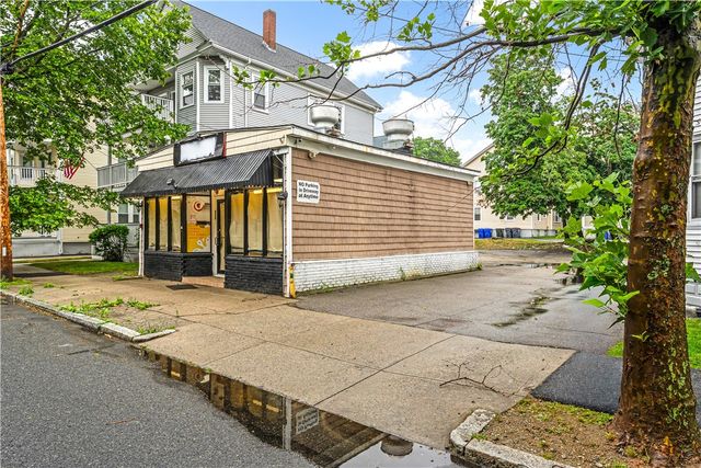 228 Oakland Avenue, Providence, RI 02908