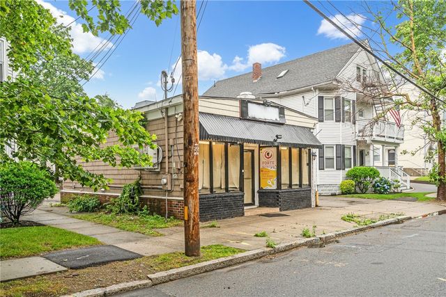 228 Oakland Avenue, Providence, RI 02908