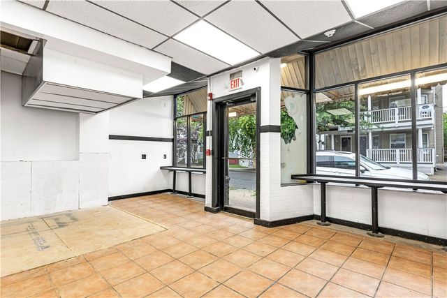 228 Oakland Avenue, Providence, RI 02908