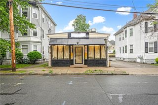 228 Oakland Avenue, Providence, RI 02908