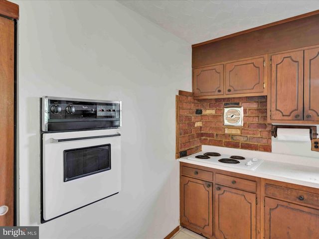 118 DONALD AVE, Pottsville, PA 17901