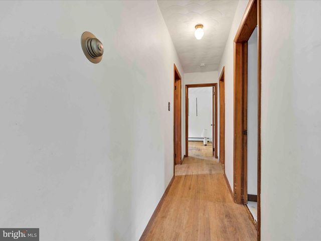 118 DONALD AVE, Pottsville, PA 17901