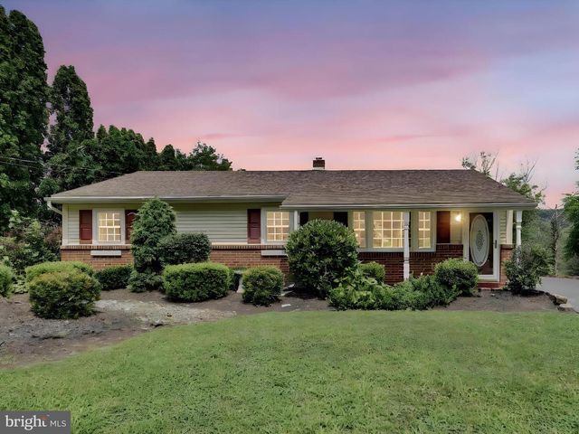 118 DONALD AVE, Pottsville, PA 17901