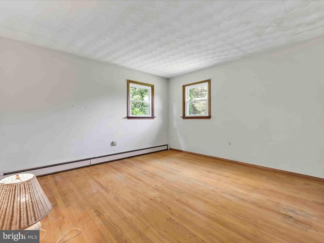118 DONALD AVE, Pottsville, PA 17901