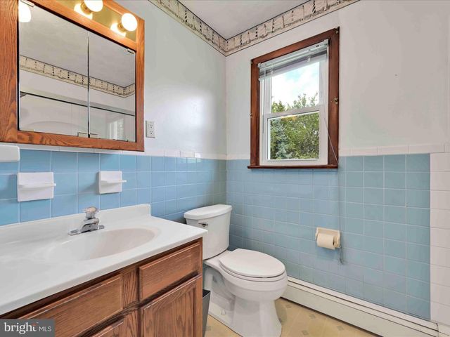 118 DONALD AVE, Pottsville, PA 17901