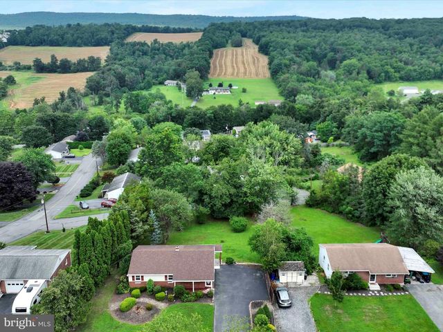 118 DONALD AVE, Pottsville, PA 17901