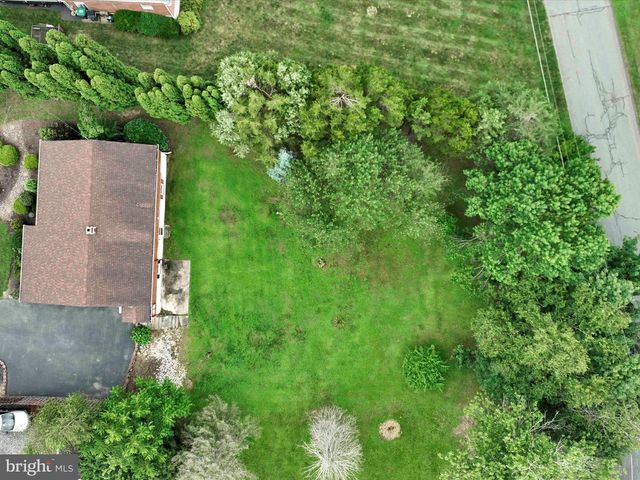 118 DONALD AVE, Pottsville, PA 17901
