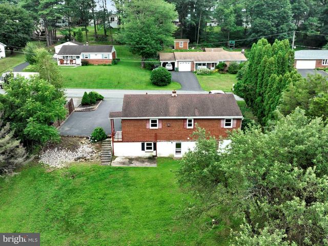 118 DONALD AVE, Pottsville, PA 17901