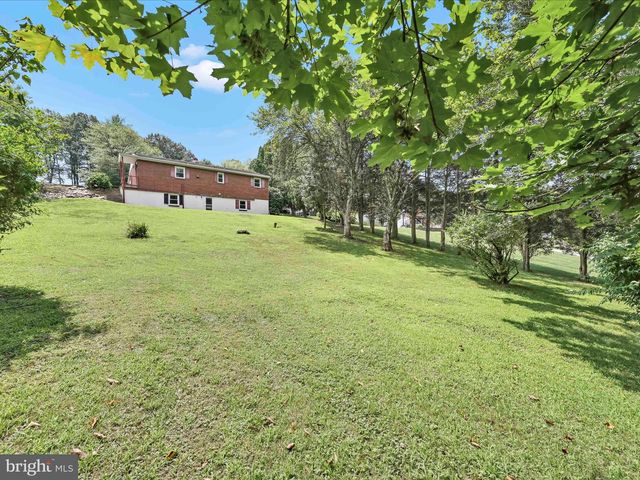 118 DONALD AVE, Pottsville, PA 17901