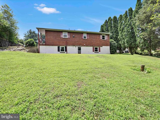 118 DONALD AVE, Pottsville, PA 17901