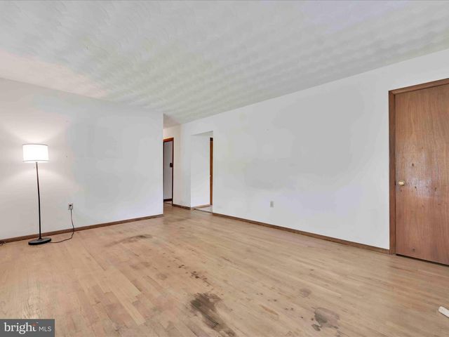 118 DONALD AVE, Pottsville, PA 17901