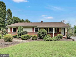 118 DONALD AVE, Pottsville, PA 17901
