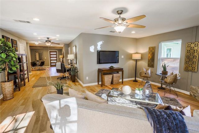 407 W Odell ST, Austin, TX 78752