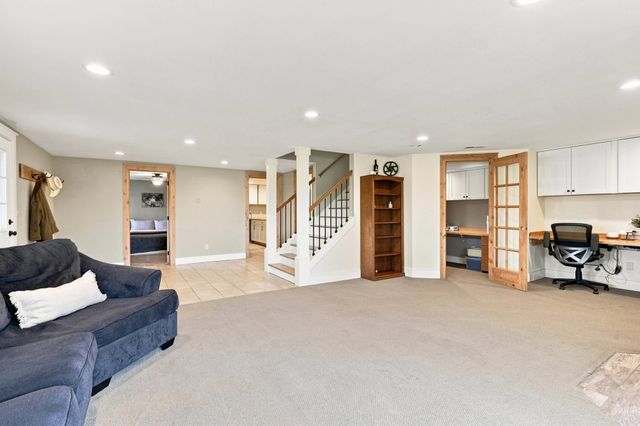 32326 N Elk-Chattaroy Rd, Chattaroy, WA 99003