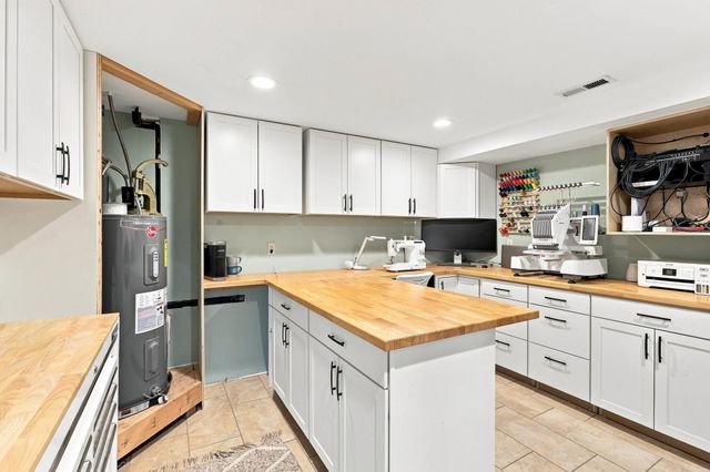 32326 N Elk-Chattaroy Rd, Chattaroy, WA 99003