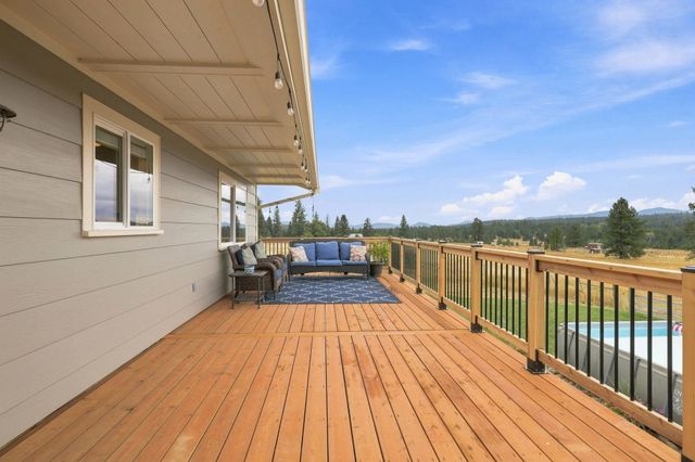 32326 N Elk-Chattaroy Rd, Chattaroy, WA 99003