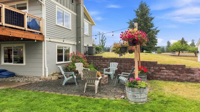 32326 N Elk-Chattaroy Rd, Chattaroy, WA 99003