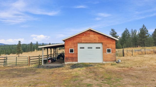 32326 N Elk-Chattaroy Rd, Chattaroy, WA 99003