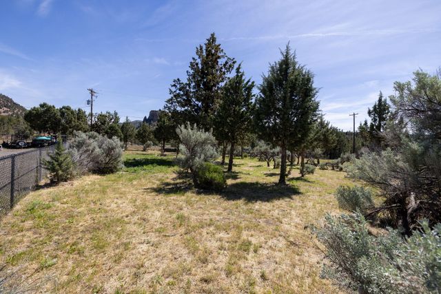 NW Circle Avenue, Prineville, OR 97754