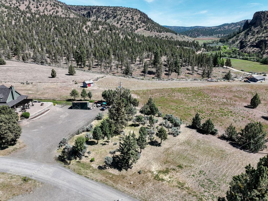 NW Circle Avenue, Prineville, OR 97754
