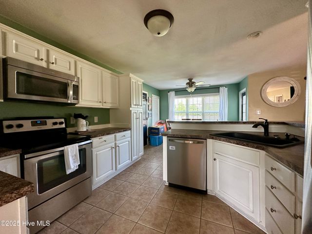301 Jubilance Lane, Jacksonville, NC 28540