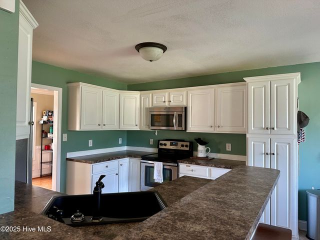 301 Jubilance Lane, Jacksonville, NC 28540