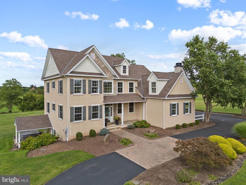 521 DEWAR DR, TELFORD, PA 18969 — exterior