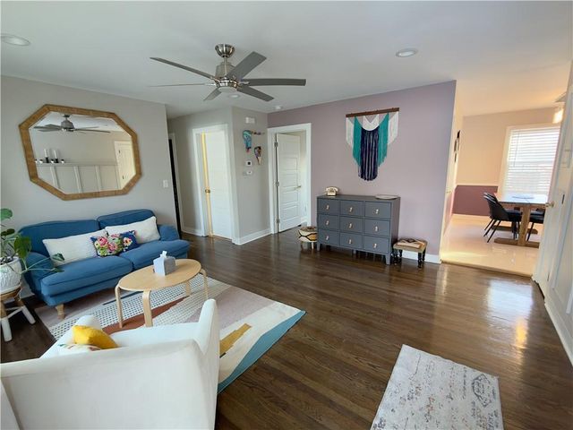 7921 W 91st Terrace, Overland Park, KS 66212