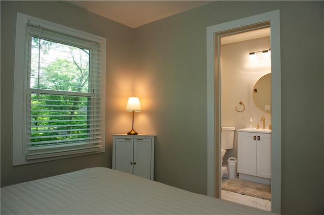 7921 W 91st Terrace, Overland Park, KS 66212