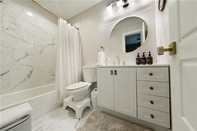 7921 W 91st Terrace, Overland Park, KS 66212