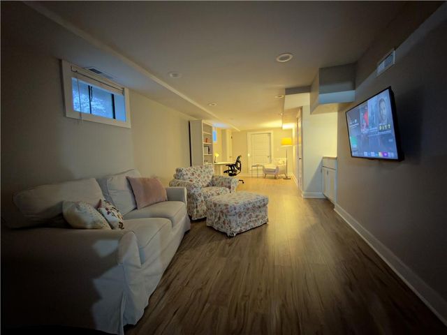 7921 W 91st Terrace, Overland Park, KS 66212