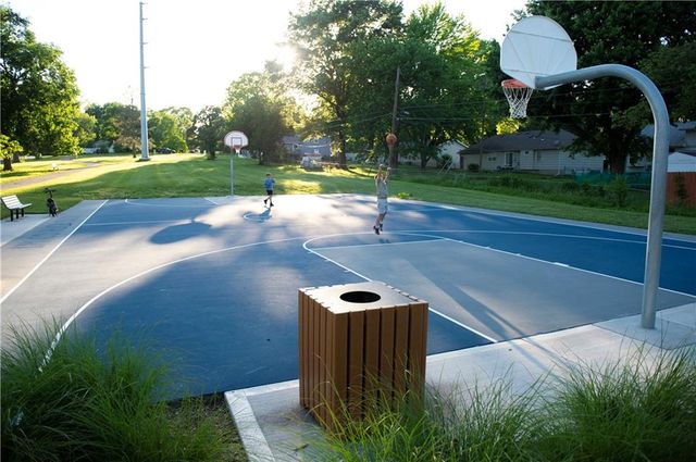 7921 W 91st Terrace, Overland Park, KS 66212