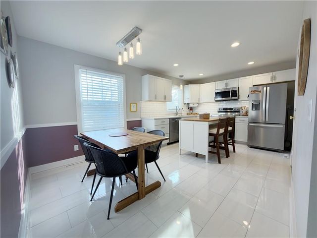 7921 W 91st Terrace, Overland Park, KS 66212