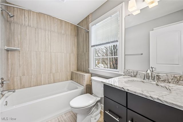 7171 Paddington Rowe, Canfield, OH 44406