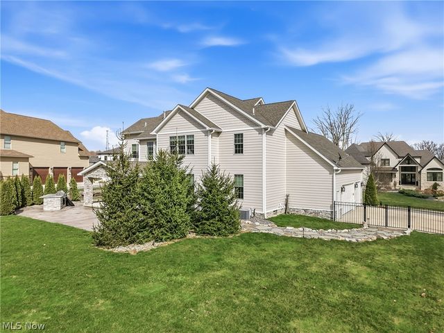 7171 Paddington Rowe, Canfield, OH 44406