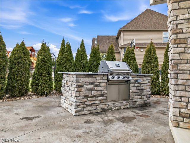 7171 Paddington Rowe, Canfield, OH 44406