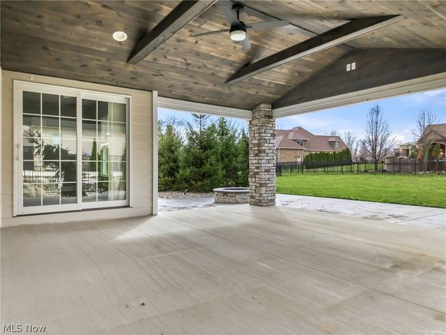 7171 Paddington Rowe, Canfield, OH 44406