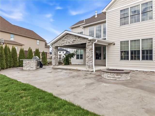 7171 Paddington Rowe, Canfield, OH 44406
